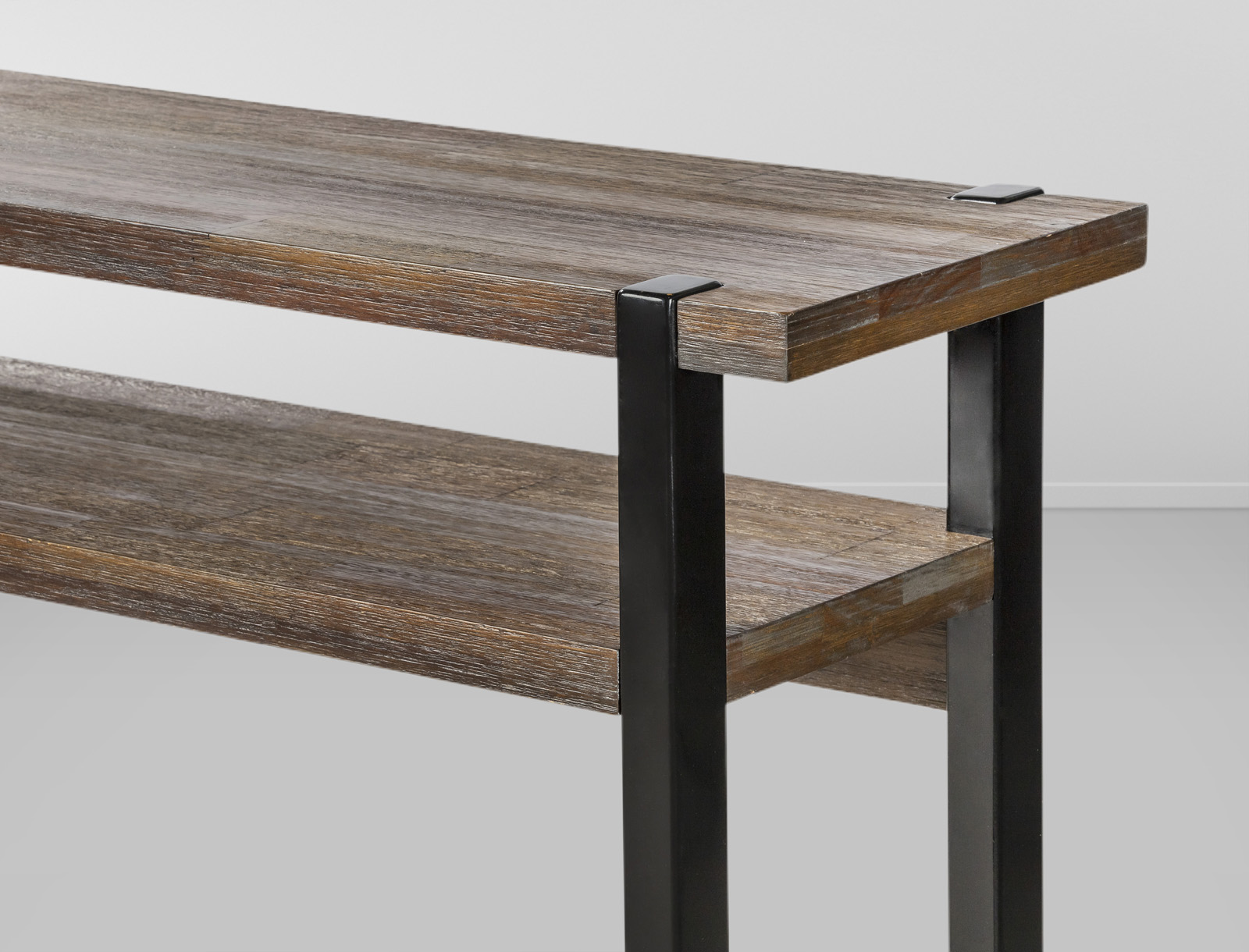 Aparador Urban - Preto/ Amadeirado L:1,50 P:0,36 A:0,77