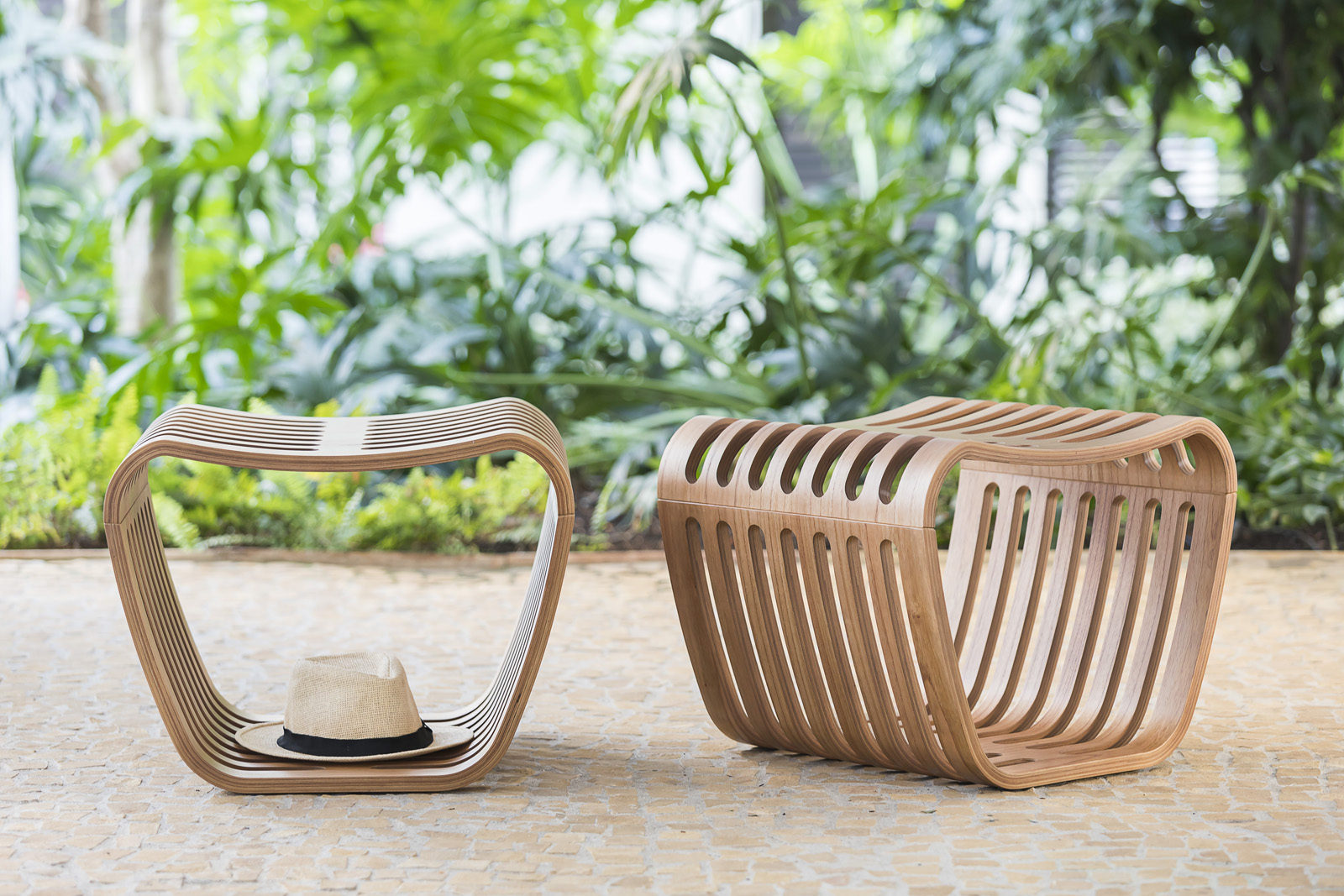 Banco Costela de Adao - Amadeirado L:0,55 P:0,45 A:0,42