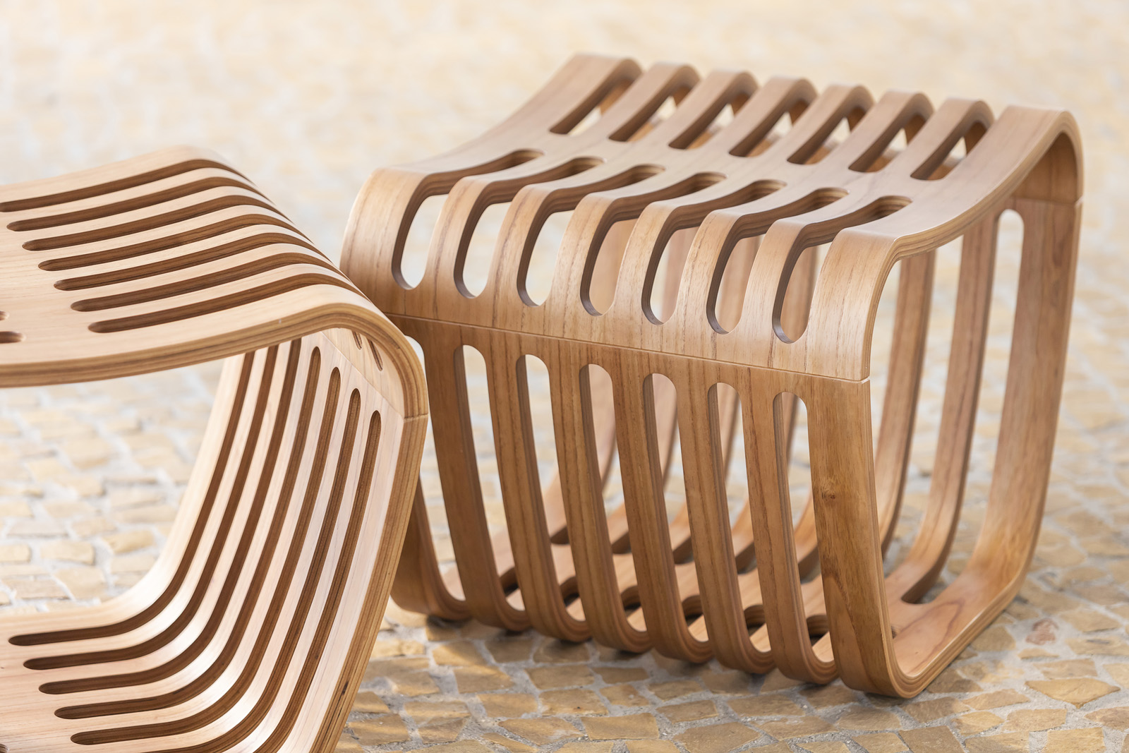 Banco Costela de Adao - Amadeirado L:0,55 P:0,45 A:0,42